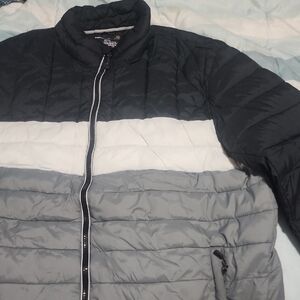 Swiss Tech Black, White, and Gray Puffer Jacket